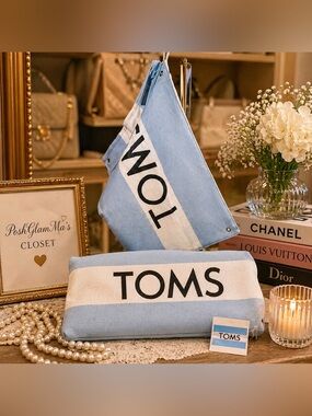 TOMS 🎁 Blue and White Canvas Dust Bag